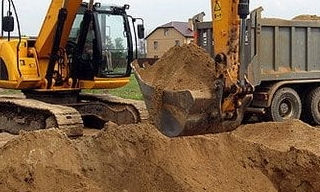 Выкопать яму экскаватором в Заволжье от 932 руб. - 2Землекопа-Звл